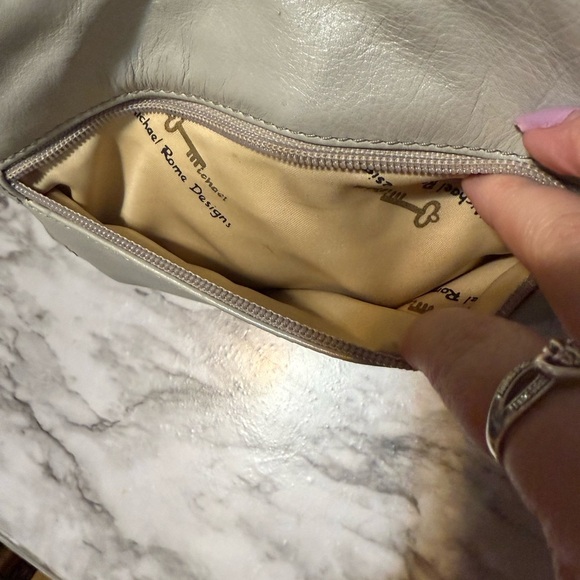 Elegant Cream Genuine Leather Shoulder Bag - Picture 10 of 13